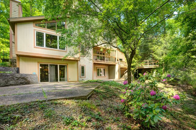 3898 N Foxcliff Drive W, Martinsville, IN 46151