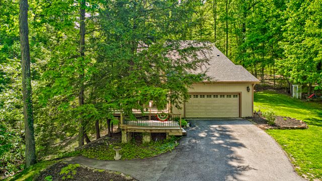 3898 N Foxcliff Drive W, Martinsville, IN 46151