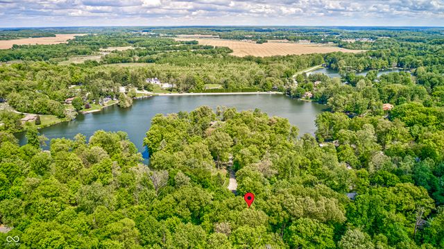 3898 N Foxcliff Drive W, Martinsville, IN 46151