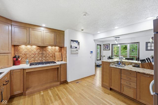 3898 N Foxcliff Drive W, Martinsville, IN 46151