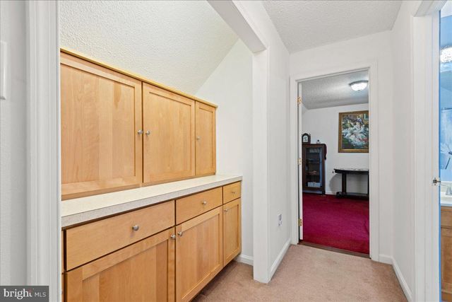 462 CAMELOT BLVD, Falling Waters, WV 25419