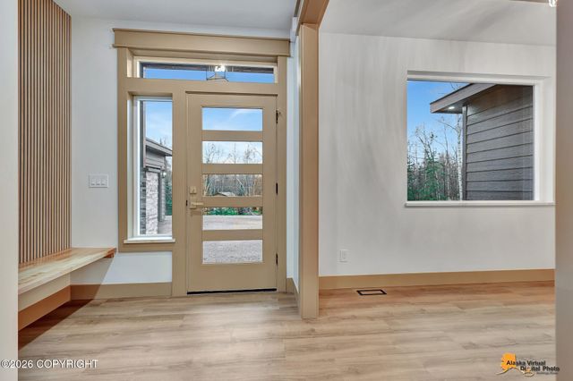 L5 B2 W Peak Circle, Big Lake, AK 99623