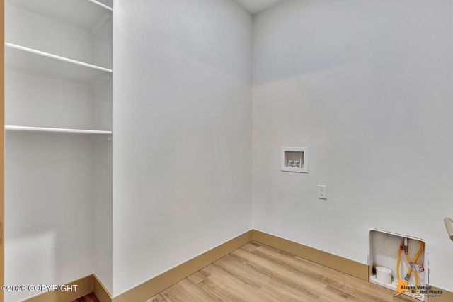 L5 B2 W Peak Circle, Big Lake, AK 99623