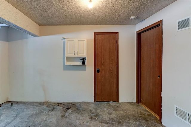 2911 Eaton Street, Kansas City, KS 66103