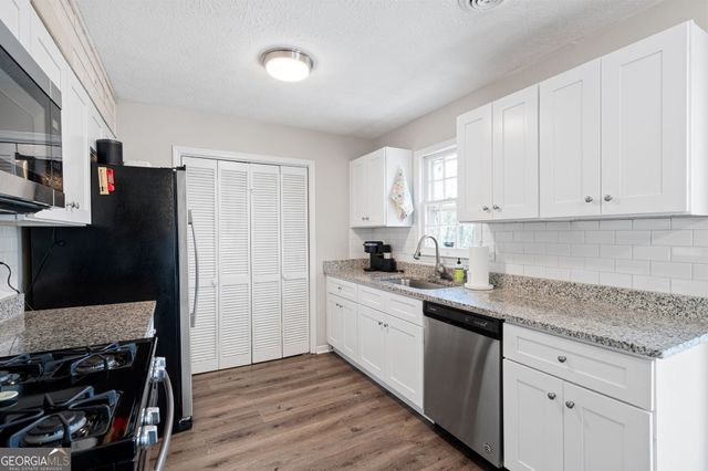 3951 Garden Circle, Acworth, GA 30101