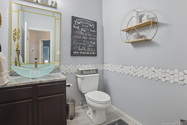 15866 Redwoods Mnr, San Antonio, TX 78247