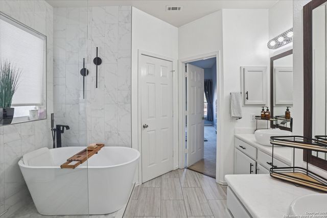 15866 Redwoods Mnr, San Antonio, TX 78247