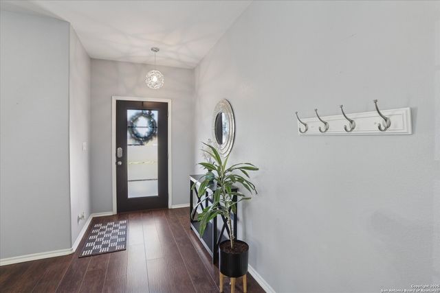 15866 Redwoods Mnr, San Antonio, TX 78247