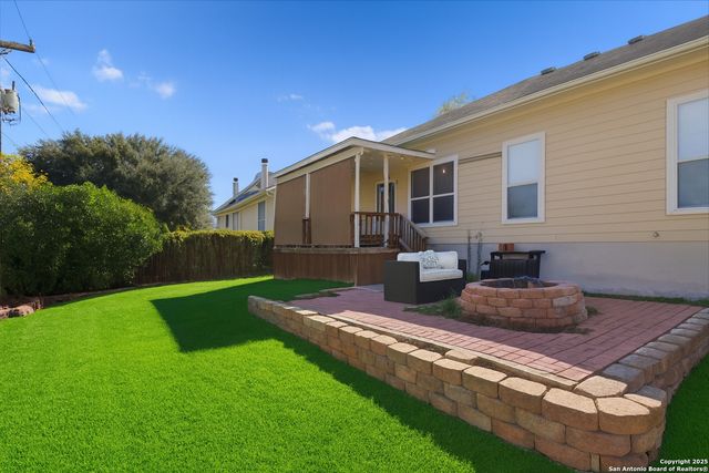 15866 Redwoods Mnr, San Antonio, TX 78247