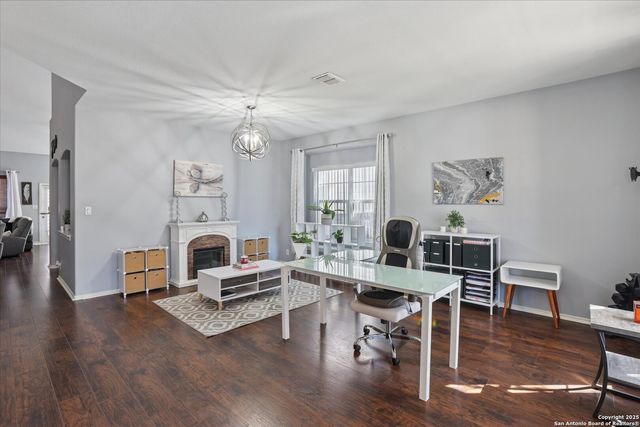 15866 Redwoods Mnr, San Antonio, TX 78247