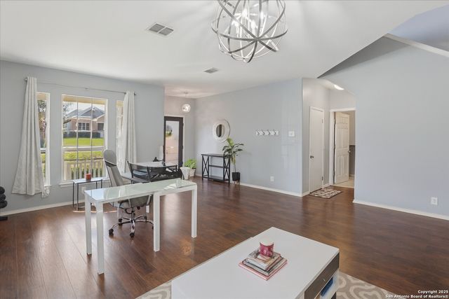 15866 Redwoods Mnr, San Antonio, TX 78247