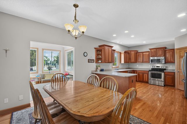 2215 SW WOODLAND Drive, Ankeny, IA 50023