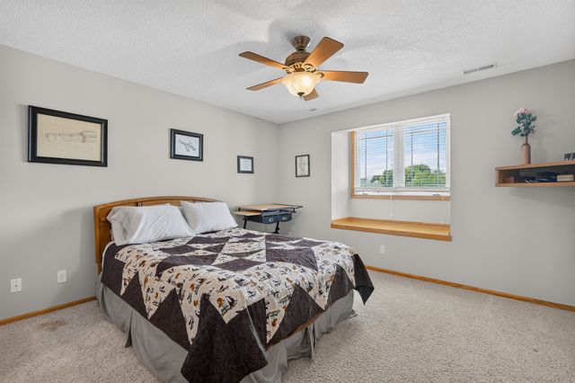 2215 SW WOODLAND Drive, Ankeny, IA 50023