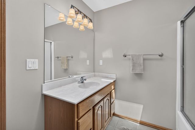 2215 SW WOODLAND Drive, Ankeny, IA 50023