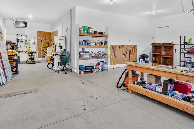 2215 SW WOODLAND Drive, Ankeny, IA 50023