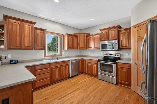 2215 SW WOODLAND Drive, Ankeny, IA 50023