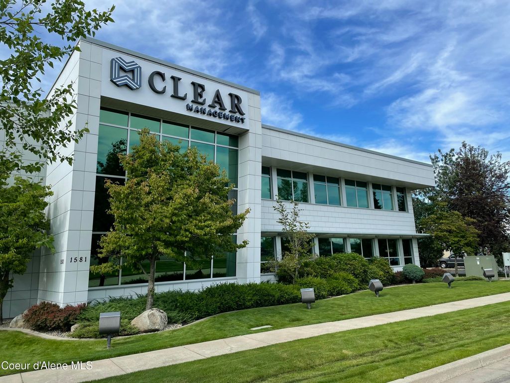 1581 E Edmondton AVE, Post Falls, ID 83854 photo 2