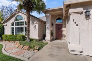 1426 Gladstone Court, Redding, CA 96001