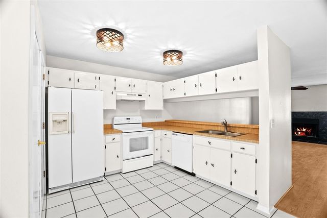 12668 CASTLE HILL DRIVE, Tampa, FL 33624