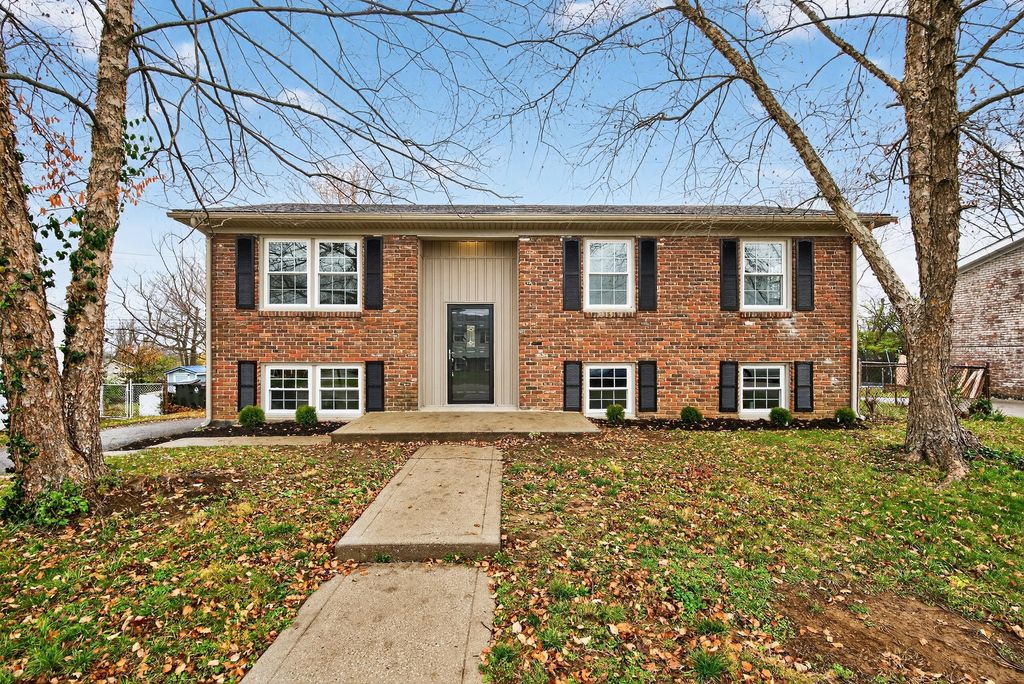 804 Janet Street, Versailles, KY 40383