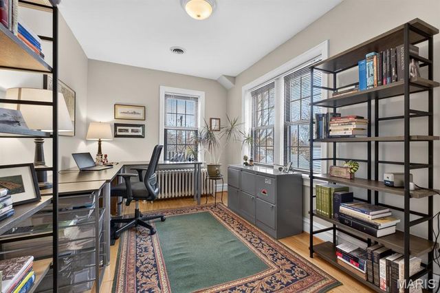 7435 Cornell Avenue, St Louis, MO 63130