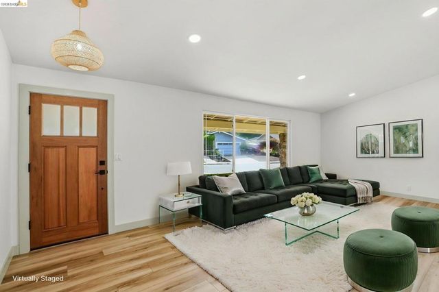 2438 Merritt Pl, Livermore, CA 94550