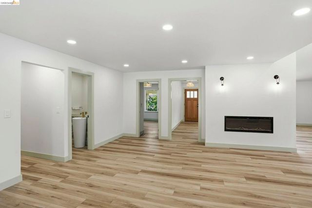 2438 Merritt Pl, Livermore, CA 94550