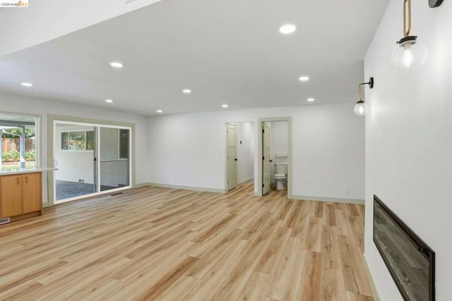 2438 Merritt Pl, Livermore, CA 94550