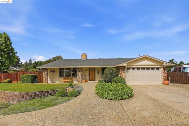 2438 Merritt Pl, Livermore, CA 94550