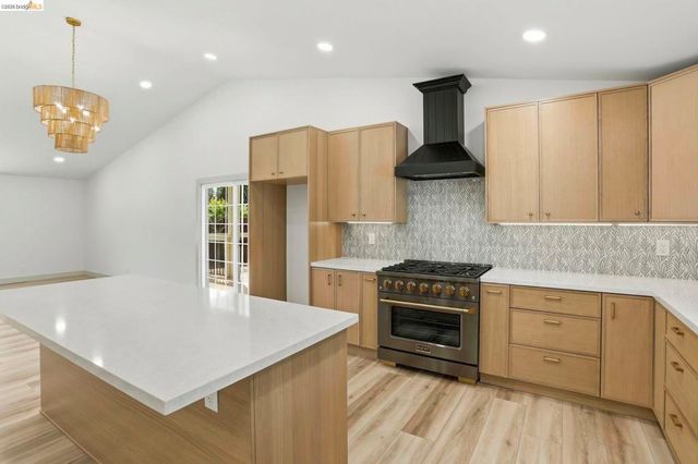 2438 Merritt Pl, Livermore, CA 94550