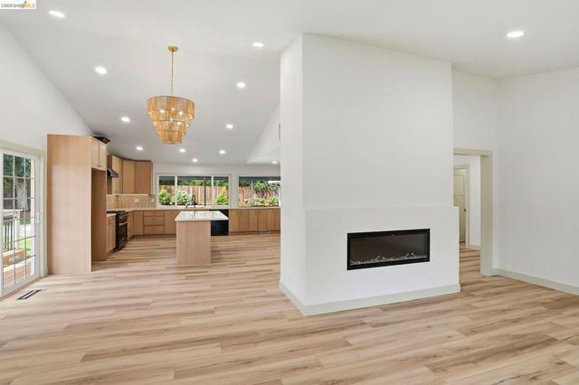 2438 Merritt Pl, Livermore, CA 94550