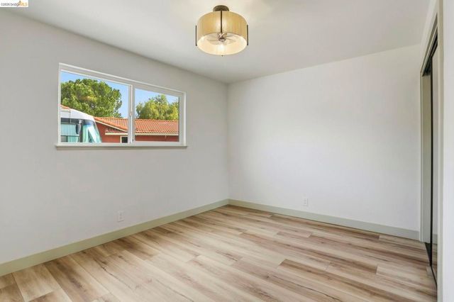 2438 Merritt Pl, Livermore, CA 94550