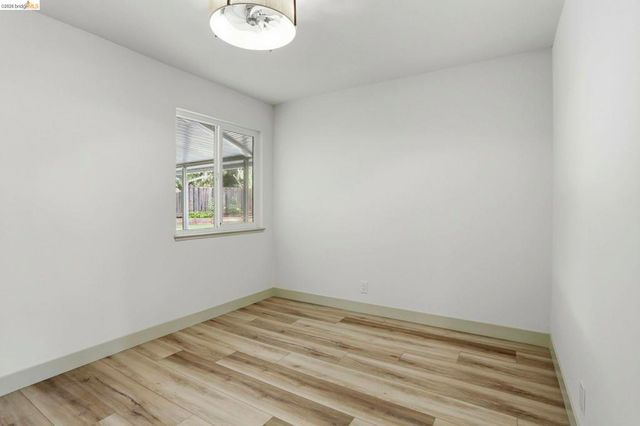 2438 Merritt Pl, Livermore, CA 94550