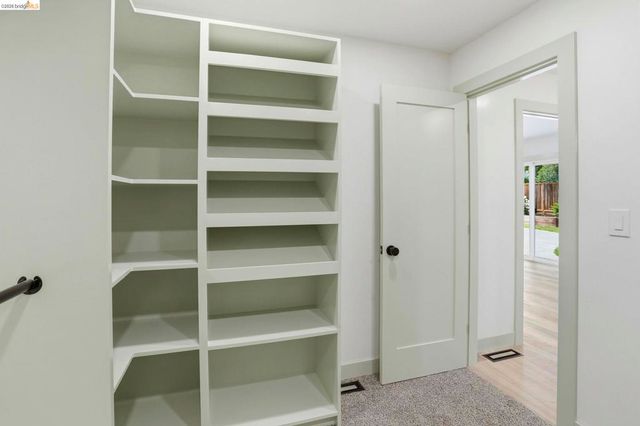 2438 Merritt Pl, Livermore, CA 94550