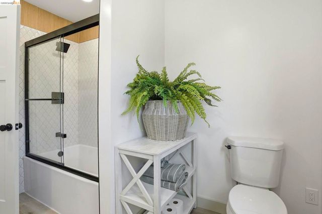 2438 Merritt Pl, Livermore, CA 94550