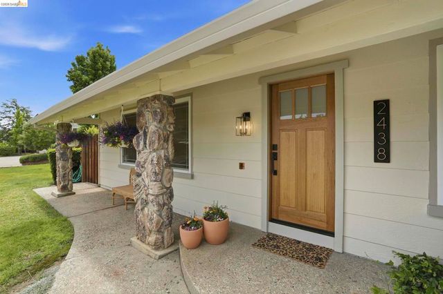 2438 Merritt Pl, Livermore, CA 94550