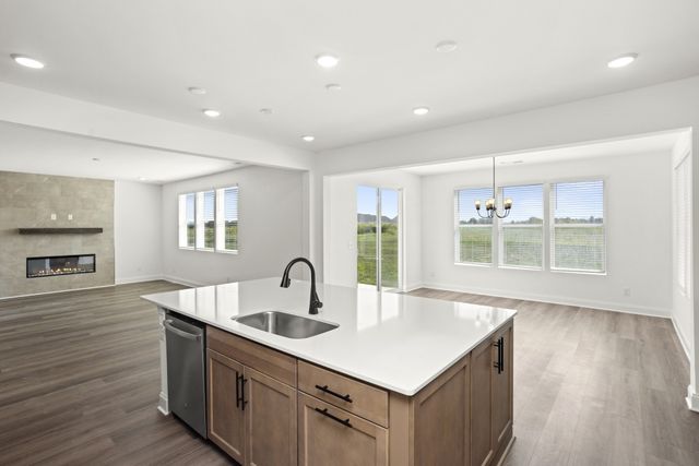 1543 Oak Springs Drive, Columbia, TN 38401