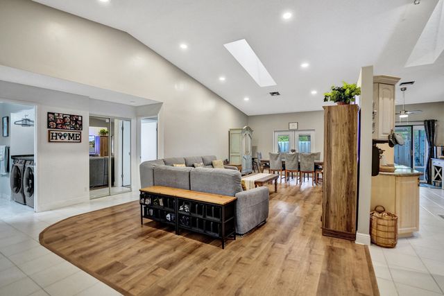 7540 NW 79th Avenue T5, Tamarac, FL 33321