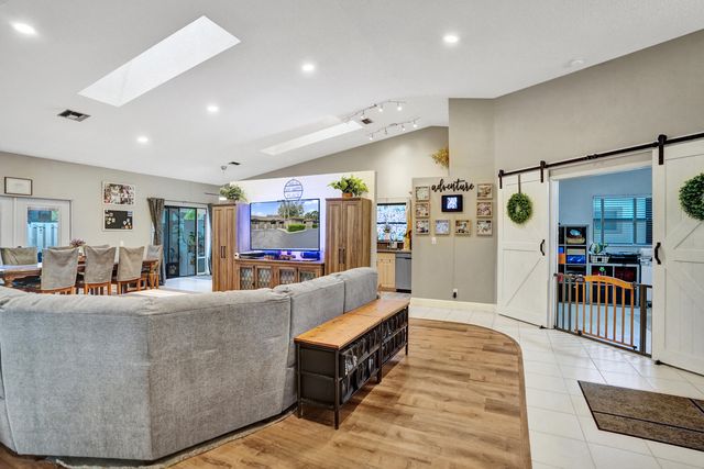 7540 NW 79th Avenue T5, Tamarac, FL 33321