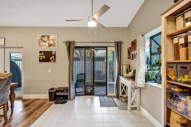 7540 NW 79th Avenue T5, Tamarac, FL 33321