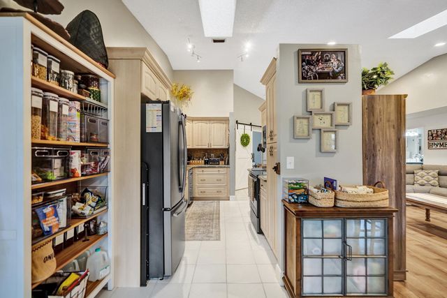 7540 NW 79th Avenue T5, Tamarac, FL 33321