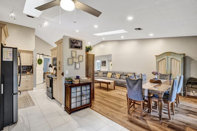 7540 NW 79th Avenue T5, Tamarac, FL 33321