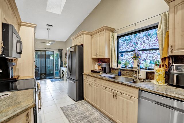 7540 NW 79th Avenue T5, Tamarac, FL 33321