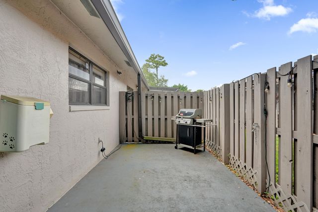 7540 NW 79th Avenue T5, Tamarac, FL 33321