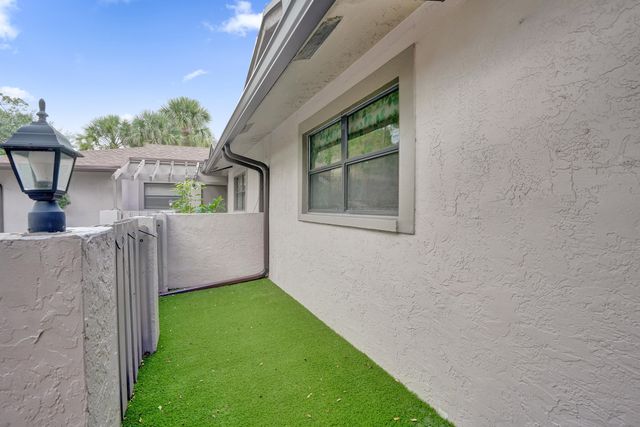 7540 NW 79th Avenue T5, Tamarac, FL 33321