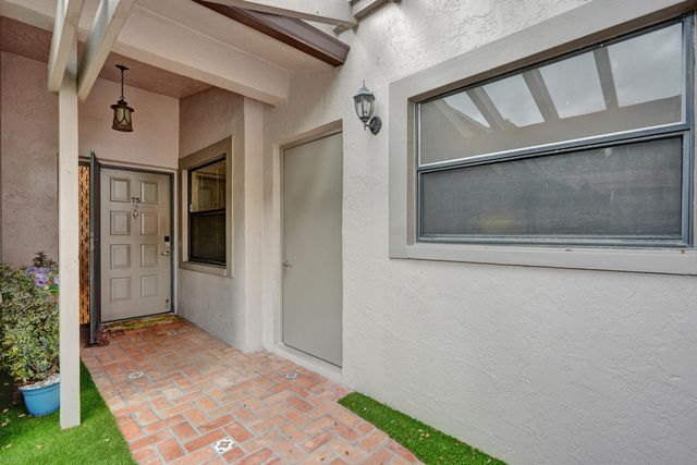 7540 NW 79th Avenue T5, Tamarac, FL 33321