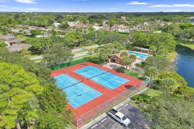 7540 NW 79th Avenue T5, Tamarac, FL 33321