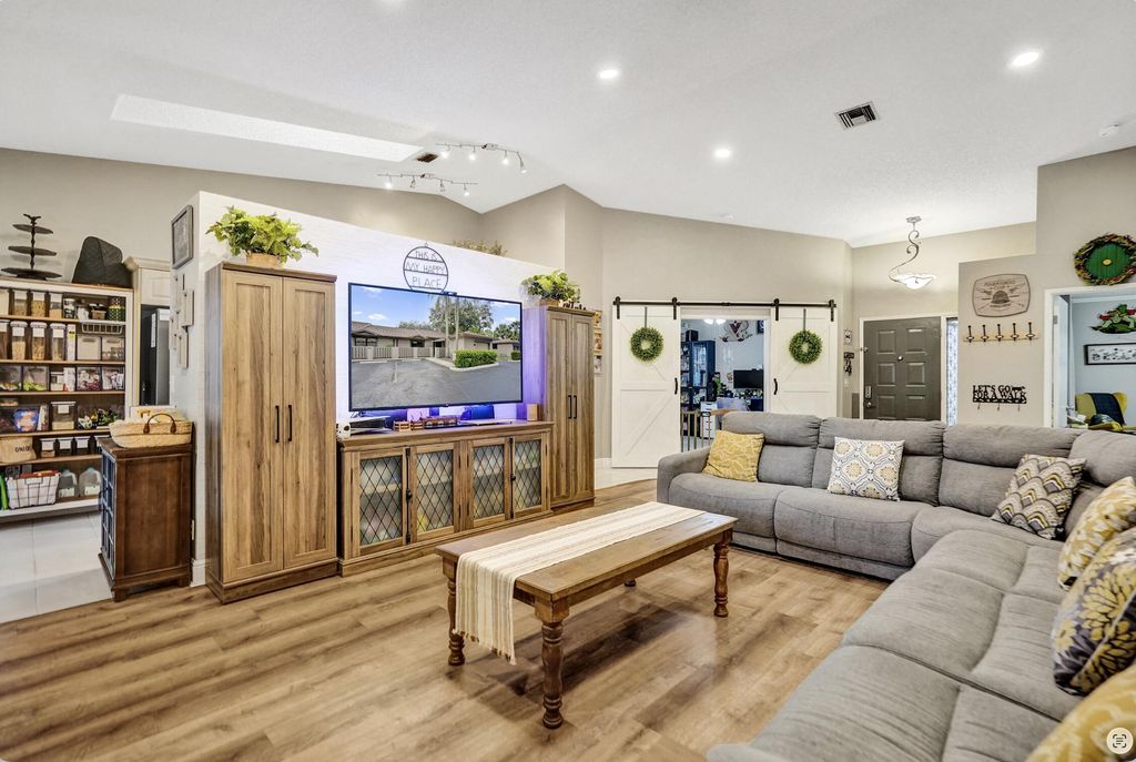 7540 NW 79th Avenue T5, Tamarac, FL 33321