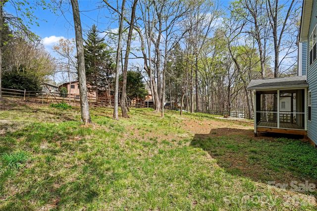 437 Hillcrest Drive, Harrisburg, NC 28075