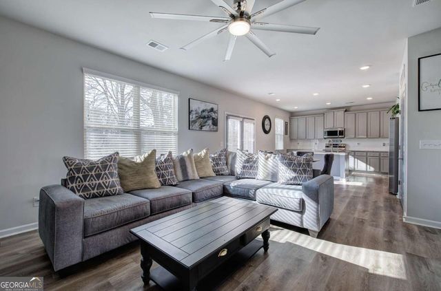502 Mcginnis Circle, Calhoun, GA 30701